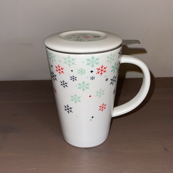 David’s Tea Snowflake Mug with Strainer and Lid - Picture 3 of 9